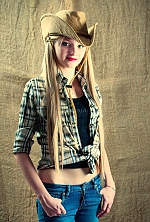 Ukrainian mail order bride Svetlana from Omsk with blonde hair and green eye color - image 9
