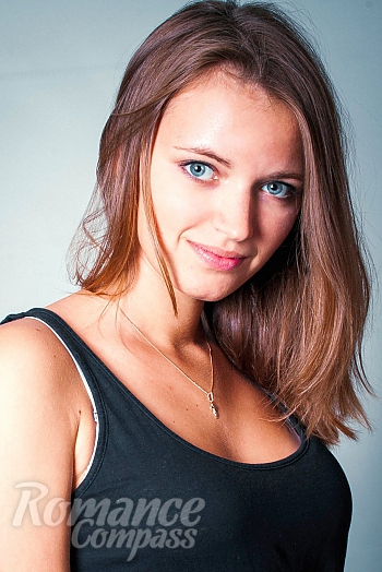Ukrainian mail order bride Anastasia from Kharkiv with brunette hair and green eye color - image 1