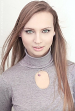 Ukrainian mail order bride Alina from Minsk with light brown hair and green eye color - image 6
