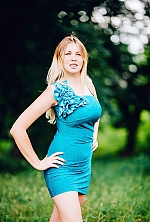 Ukrainian mail order bride Malvina from Poltava with blonde hair and green eye color - image 5