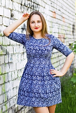 Ukrainian mail order bride Alena from Nikolaev with light brown hair and brown eye color - image 2
