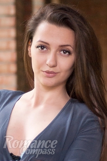 Ukrainian mail order bride Anna from Kiev with brunette hair and brown eye color - image 1