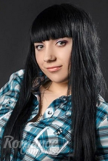Ukrainian mail order bride Katya from Pavlograd with black hair and green eye color - image 1