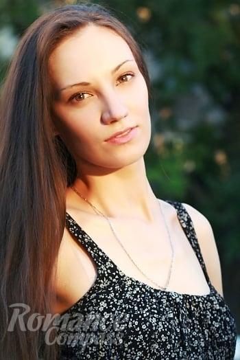 Ukrainian mail order bride Victoria from Nikolaev with light brown hair and brown eye color - image 1