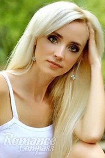 Ukrainian mail order bride Julia from KHERSON with blonde hair and blue eye color - image 1