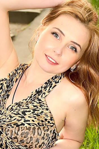 Ukrainian mail order bride Alla from Kharkiv with light brown hair and grey eye color - image 1