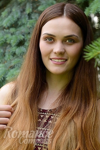 Ukrainian mail order bride Nadezhda from Sumy with brunette hair and blue eye color - image 1