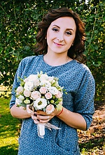 Ukrainian mail order bride Oksana from Sverdlovsk with light brown hair and green eye color - image 10