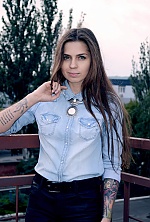 Ukrainian mail order bride Daria from Lugansk with brunette hair and green eye color - image 6