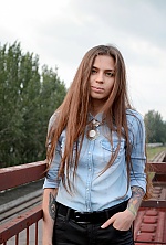 Ukrainian mail order bride Daria from Lugansk with brunette hair and green eye color - image 4