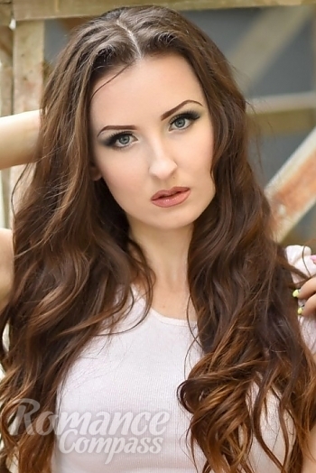 Ukrainian mail order bride Darya from Sumy with light brown hair and grey eye color - image 1