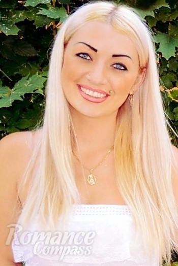 Ukrainian mail order bride Marina from Poltavaa with blonde hair and blue eye color - image 1
