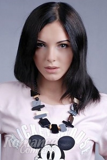 Ukrainian mail order bride Natalya from Kremenchug with brunette hair and green eye color - image 1