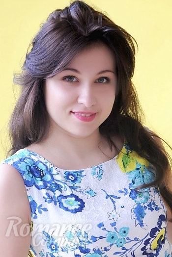 Ukrainian mail order bride Irina from Nikolaev with brunette hair and green eye color - image 1