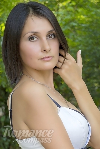 Ukrainian mail order bride Elmira from Nikolaev with black hair and brown eye color - image 1