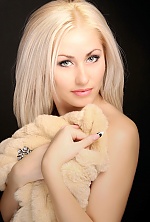 Ukrainian mail order bride Juliya from Nikolaev with blonde hair and green eye color - image 5
