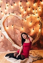 Ukrainian mail order bride Alina from Kramatorsk with black hair and green eye color - image 2