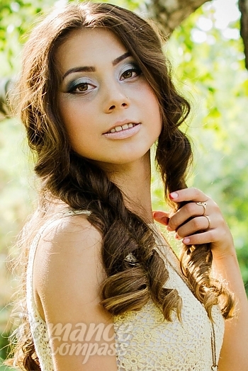 Ukrainian mail order bride Tatiana from Nikopol with brunette hair and brown eye color - image 1