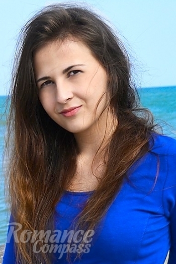 Ukrainian mail order bride Maria from Odessa with brunette hair and brown eye color - image 1
