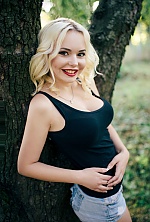 Ukrainian mail order bride Yulia from Kiev with blonde hair and green eye color - image 12