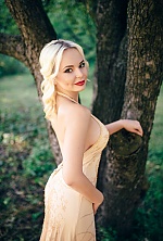 Ukrainian mail order bride Yulia from Kiev with blonde hair and green eye color - image 8