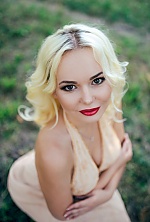 Ukrainian mail order bride Yulia from Kiev with blonde hair and green eye color - image 6