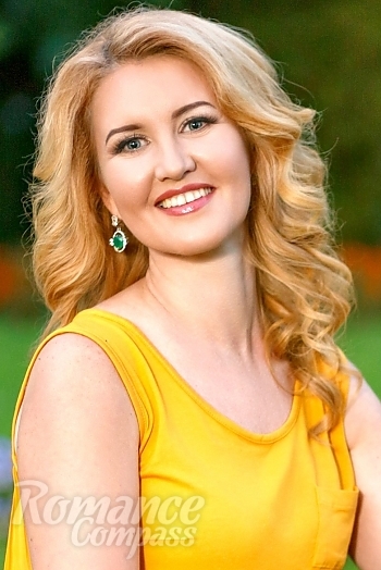 Ukrainian mail order bride Natalia from Kiev with blonde hair and grey eye color - image 1