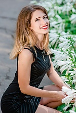 Ukrainian mail order bride Zhane from Cherkassy with light brown hair and green eye color - image 5