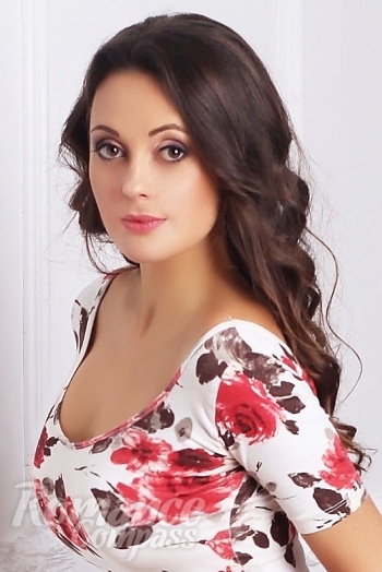 Ukrainian mail order bride Tatiana from Sumy with light brown hair and brown eye color - image 1