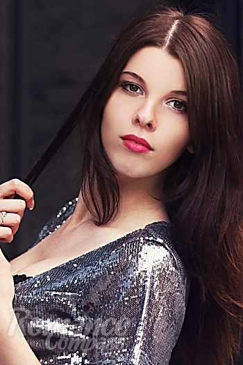 Ukrainian mail order bride Ludmila from Rezan with black hair and brown eye color - image 1
