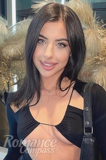 Ukrainian mail order bride Tatiana from Kiev with black hair and grey eye color - image 1