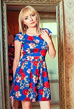 Ukrainian mail order bride Yelyzaveta from Kiev with blonde hair and green eye color - image 6