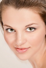 Ukrainian mail order bride Katerina from Petersbourg with light brown hair and green eye color - image 9