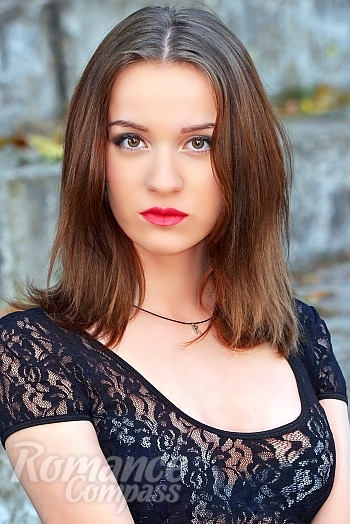 Ukrainian mail order bride Katerina from Nikopol with light brown hair and green eye color - image 1