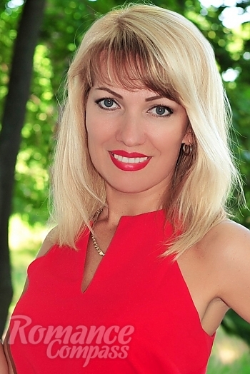 Ukrainian mail order bride Angelika from Chernomorsk with blonde hair and blue eye color - image 1