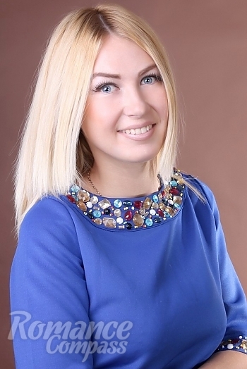 Ukrainian mail order bride Viktoria from Nova Kachovka with blonde hair and blue eye color - image 1