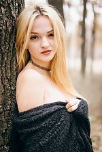 Ukrainian mail order bride Lilya from Pokrov with blonde hair and brown eye color - image 4