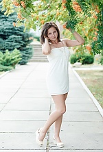 Ukrainian mail order bride Irina from Luhansk with light brown hair and green eye color - image 2