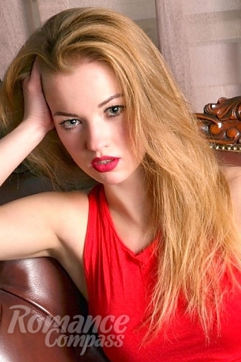 Ukrainian mail order bride Katerina from Kiev with light brown hair and green eye color - image 1