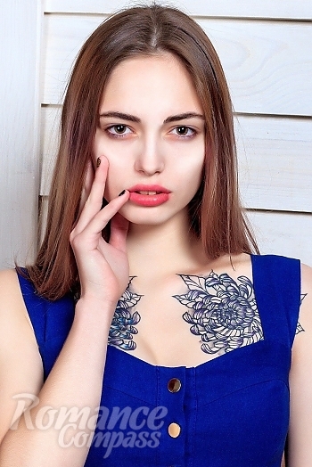 Ukrainian mail order bride Olesya from Kharkov with light brown hair and hazel eye color - image 1