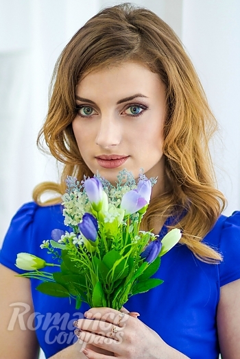 Ukrainian mail order bride Tatiiana from Nikolaev with light brown hair and grey eye color - image 1