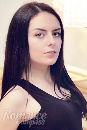 Ukrainian mail order bride Kristina from Odessa with brunette hair and blue eye color - image 1