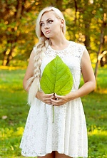 Ukrainian mail order bride Jana from Kamianske with blonde hair and green eye color - image 5
