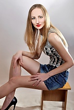 Ukrainian mail order bride Oksana from Kiev with light brown hair and grey eye color - image 8