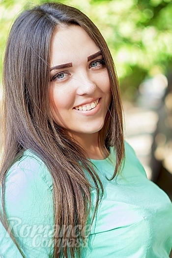 Ukrainian mail order bride Ekaterina from Kharkiv with brunette hair and green eye color - image 1