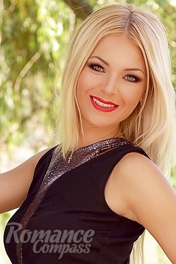 Ukrainian mail order bride Elena from Kharkov with blonde hair and blue eye color - image 1