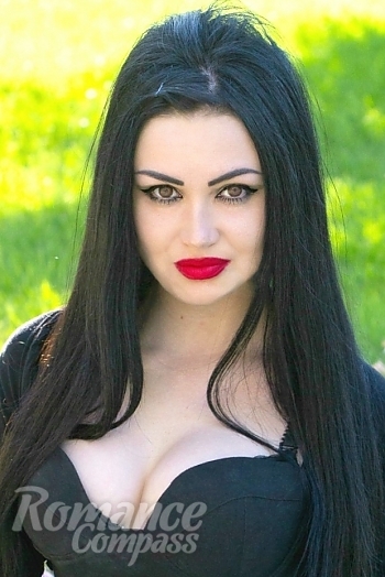 Ukrainian mail order bride Tatyana from Mariupol with black hair and blue eye color - image 1
