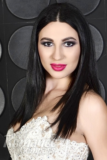 Ukrainian mail order bride Viktoria from Kharkov with black hair and brown eye color - image 1