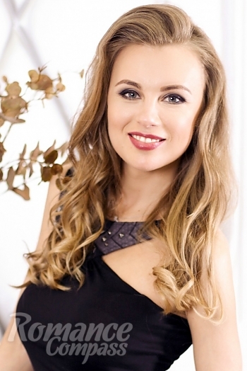 Ukrainian mail order bride Natalia from Kiev with light brown hair and grey eye color - image 1