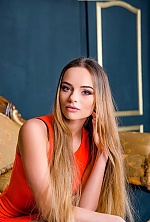 Ukrainian mail order bride Valeria from Lugansk with light brown hair and green eye color - image 2